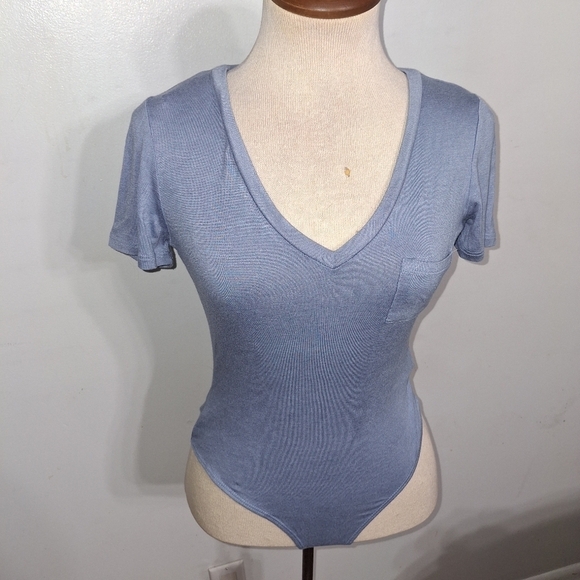 Short Sleeve Bodysuit- W Sz Small - Picture 1 of 8